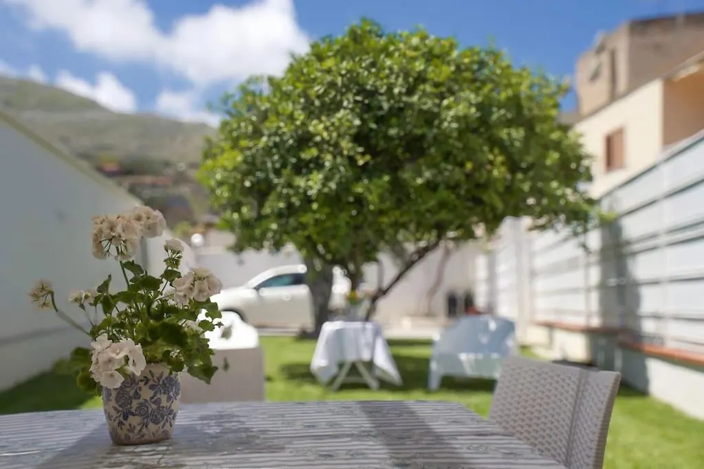 Casa Vacanze Casuzza Sferracavallo Palermo Feriehus